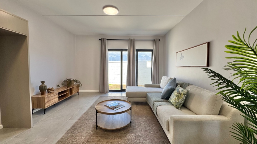 2 Bedroom Property for Sale in Whispering Pines Western Cape